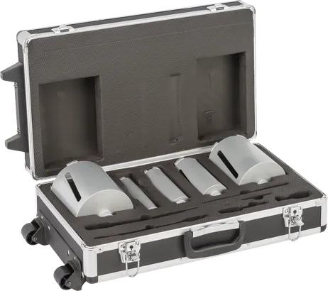 مجموعة قواطع الماس الجافة المكونة من 5 قطع من Bosch في العلبة.