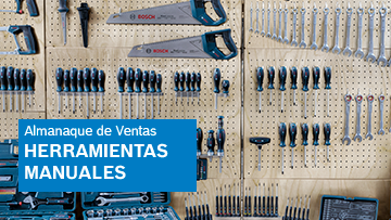 Una pared de herramientas Bosch Professional con sierras, destornilladores y llaves en varios tamaños y colores.