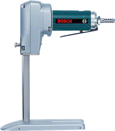 Druckluft-Schaumgummischneider von Bosch für tiefe, präzise Schnitte.