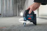 Bosch GCL 2-15 Kombi-Laser-Nivelliergerät im Einsatz.