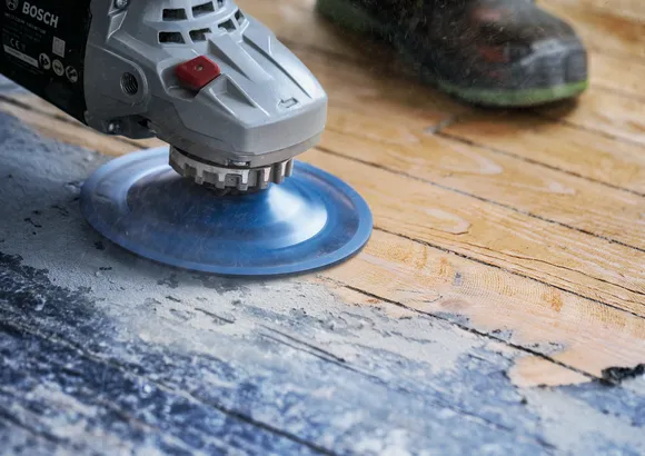 Bosch Hobelscheibe zum Entfernen von Bodenbelag.