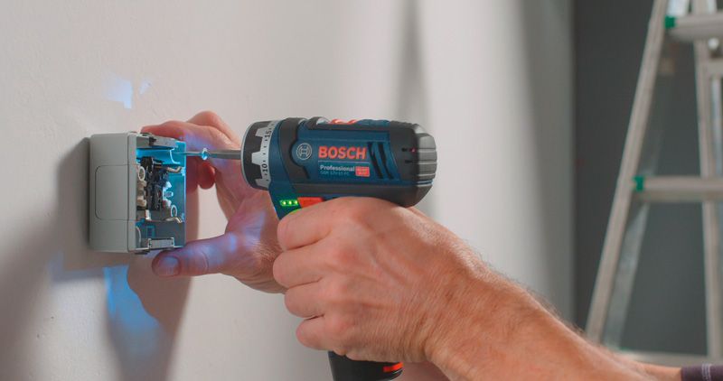 Bosch Professional Perceuse-visseuse sans fil GSR 12V-15 + L-Boxx