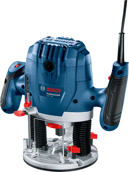 Défonceuse Bosch GOF 130 avec vitesse réglable et course de 55 mm.