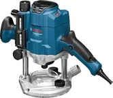 Bosch GOF 1250 CE bovenfrees met ergonomische handgrepen.