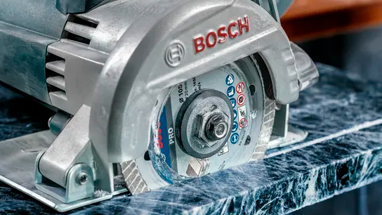 Qual o melhor disco para cortar porcelanato?