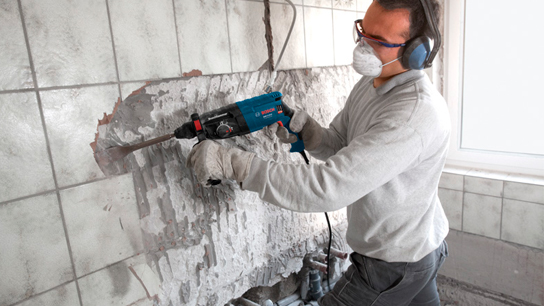 Evite danos sérios: nunca troque a função do martelete em pleno uso