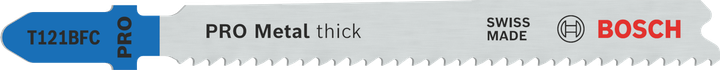 Lâmina de serra tico-tico Bosch PRO Metal T121BFC grossa para corte de metal.
