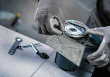 Instalação do disco de corte diamantado de cerâmica dura Bosch PRO.
