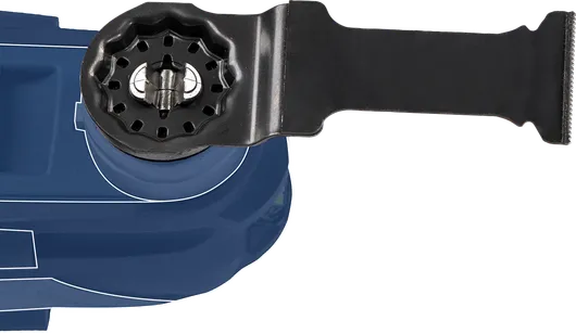 Outil multifonction oscillant avec lame de coupe attachée.