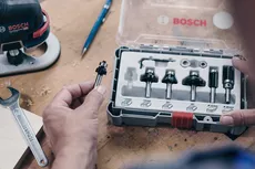  Bosch Professional 2607017473 Juego de brocas de enrutador de  15 piezas para madera para enrutador con vástago de 1/4 pulgadas :  Herramientas y Mejoras del Hogar