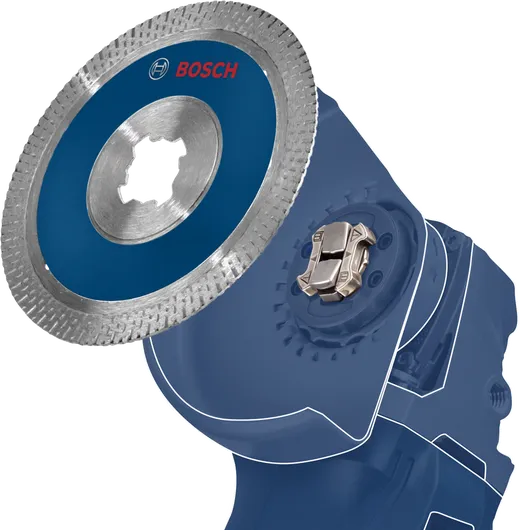 Diamantsägeblatt montiert auf einem blauen Winkelschleifer.