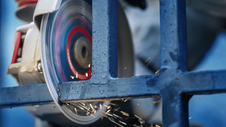 Bosch Professional Diamanttrennscheibe Diamond Metal Wheel für Stahl, Edelstahl, Gusseisen, X-Lock, Ø 115 mm, Zubehör Winkelschleifer