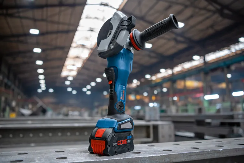 Bosch GWX 18V-15 PSC Akku-Winkelschleifer mit X-LOCK.