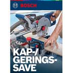 En Bosch Professional kap-/geringssav bruges til at skære et træstykke.