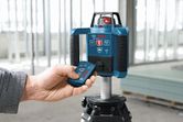 Herramienta de nivelación láser Bosch GRL 250 HV con control remoto.