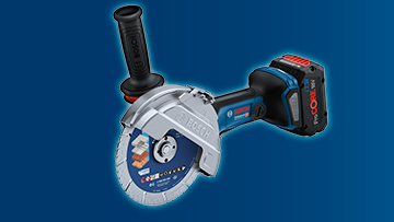 Bosch Professional akkusirkkeli sinisellä kahvalla ja terällä, valkoinen tausta.