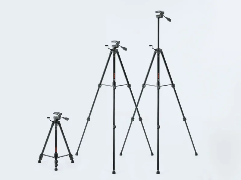 Trépied de construction Bosch BT 150 à hauteur réglable.