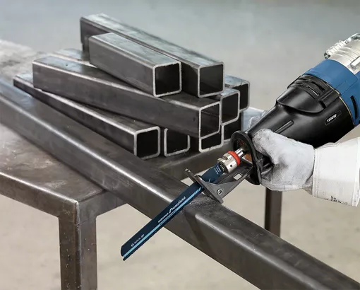 Scie sabre bi-métal pour découpe des métaux