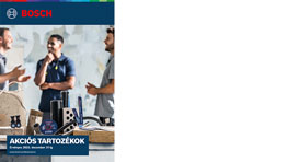 Három férfi beszélget egy Bosch eszközökkel teli asztal mellett.