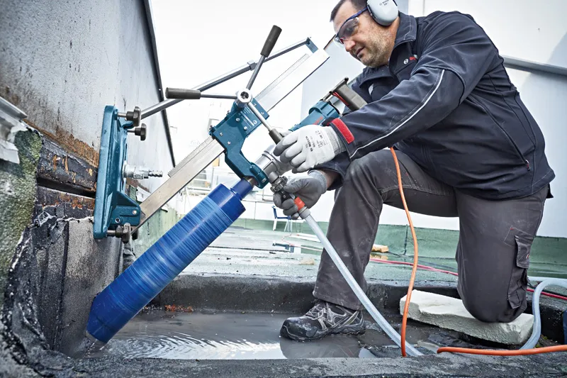 Bosch Professional Trapano Carotatore GDB 180 WE - 2000W, Foratura 180 Mm, Per Muratura