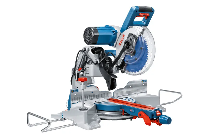 „Bosch GCM 10 GDJ“ kampinis pjūklas su 254 mm disku.