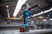 „Bosch GWX 18V-15 P“ akumuliatorinis kampinis šlifuoklis su „XLOCK“.