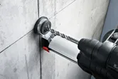 „Bosch GBH 2-23 REA“ dulkių ištraukimo smūginis gręžimas betonui.