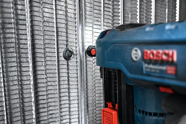 Object #200615799: GNB_18V-40_washer_closeup_00200