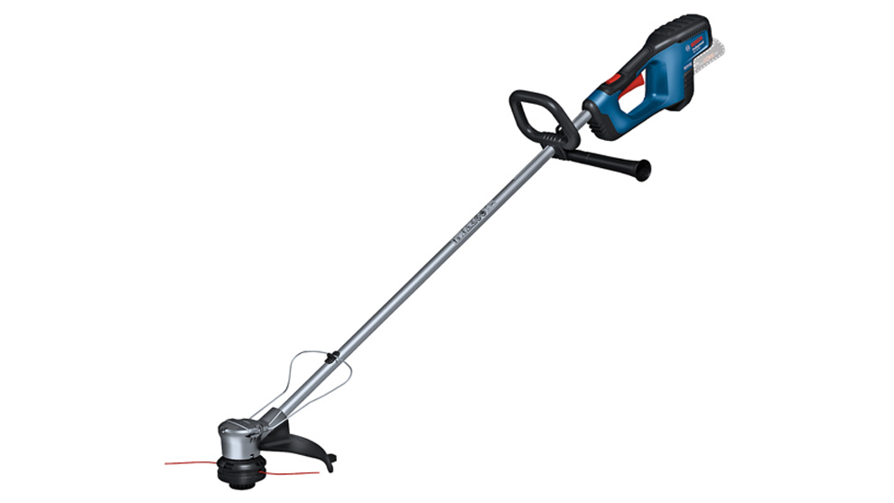 Un cortacésped a batería azul Bosch Professional está de pie sobre un fondo blanco.