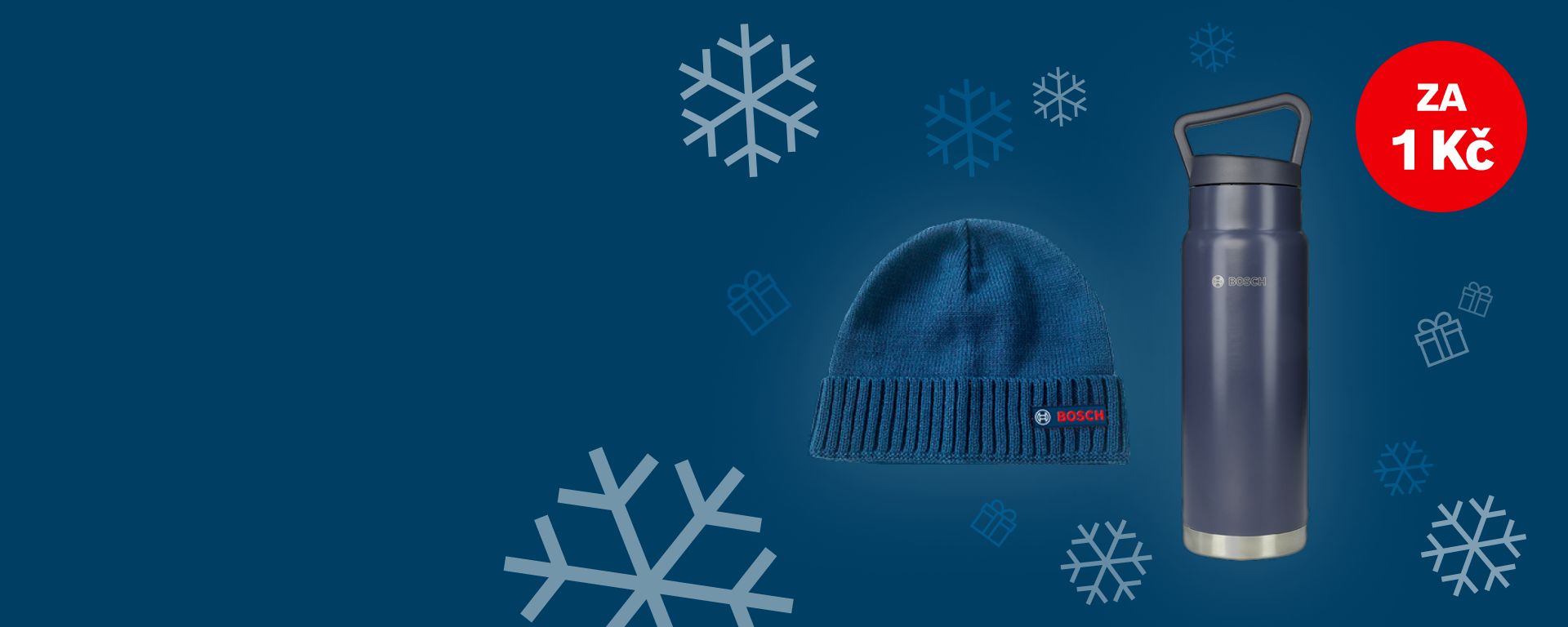 Na modrém pozadí je šedá termoska a modrá čepice s nápisem.