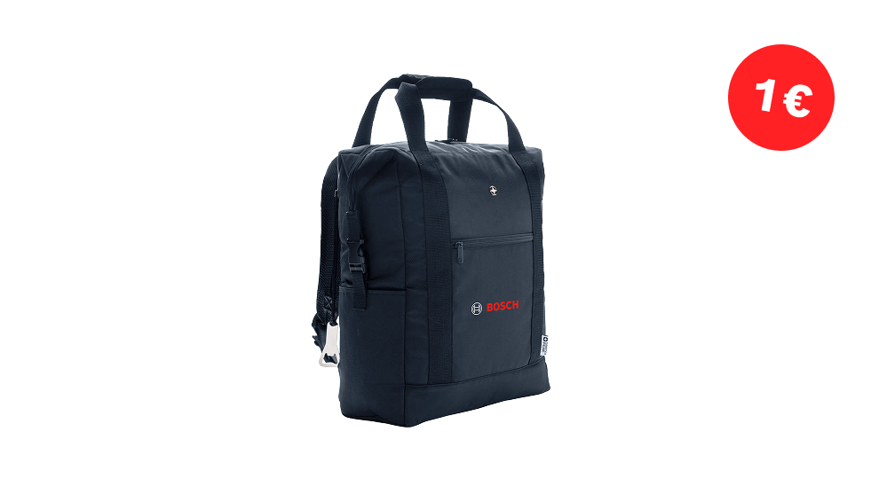 Een zwarte rugzak van Bosch met een rood logo staat op een witte achtergrond. Het ontwerp is modern, met twee handvatten en een ritsvak. Een rood prijslabel met '1 €' is zichtbaar op de afbeelding.