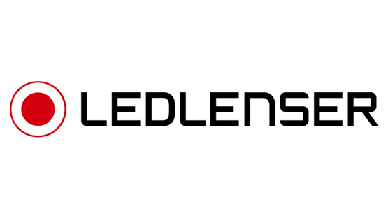 Logo LEDLENSER s červenou tečkou a černým nápisem.