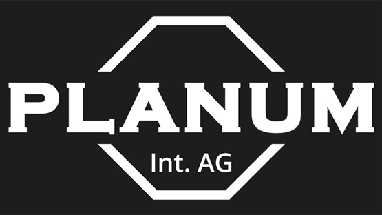 Logo PLANUM Int. AG na černém pozadí.