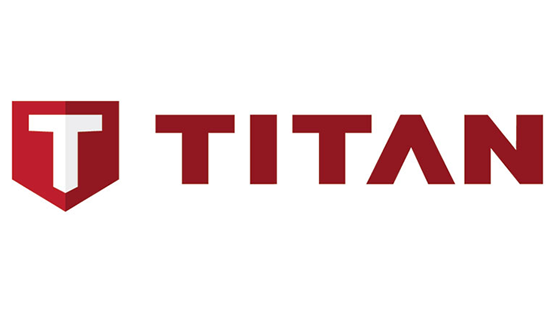 Logo TITAN v červené a bílé, stylizované s štítem.