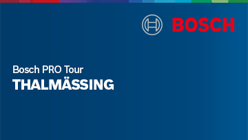 Bosch PRO Tour Banner in Blau mit rotem Logo und weißem Text.