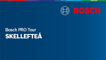 En blå banner med Bosch-logotypen och texten "Bosch PRO Tour SKELLEFTEÅ" i vitt.