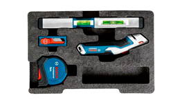 Et Bosch Professional værktøjssæt med vaterpas, målebånd og laser.