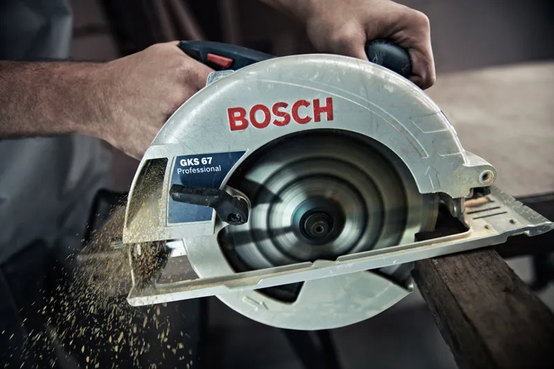 Bosch circular saw cutting wood.