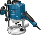 Fresadora Bosch GOF 1250 CE com cabos ergonómicos.