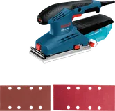 Lixadora orbital Bosch GSS 23 AE com folhas de lixa.