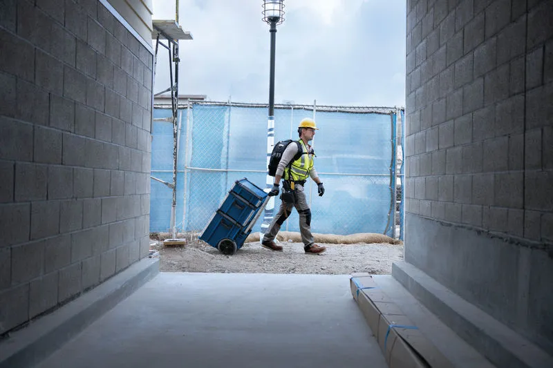 Bosch L-BOXX Contractor Set 3, een systeem met 3 draagtassen voor gebruik op locatie.