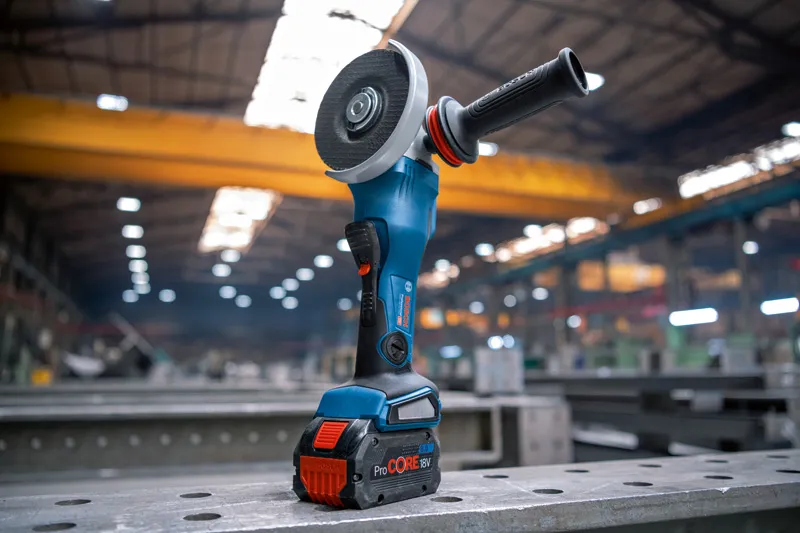 Bosch GWS 18V-15 PSC cordless angle grinder.