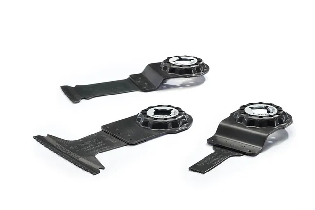 مجموعة Bosch Starlock مع ثلاث شفرات منشار متعددة الأدوات.