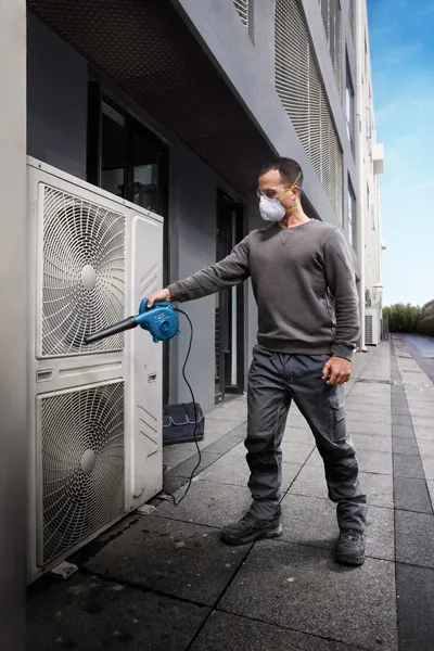 Bosch GBL 650 blower used for cleaning air conditioner.