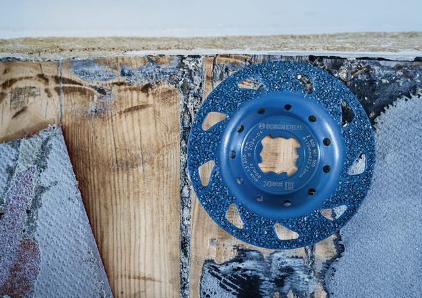 Disco de desbaste de carburo Bosch EXPERT para madera y pintura.