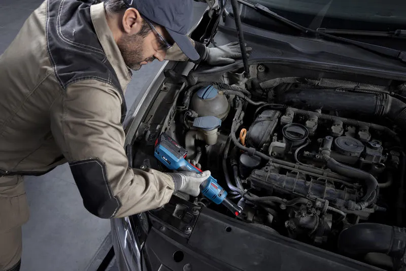Bosch GRC 18V-60 — prace serwisowe przy silniku