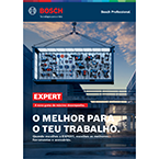 Uma imagem da Bosch Professional, com ferramentas organizadas em uma estrutura suspensa, ao ar livre.