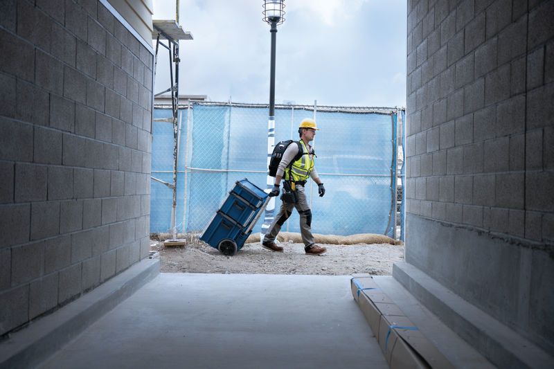 Bosch L-BOXX Contractor Set 3 carrying case system on site.