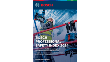 En arbetare i skyddskläder använder en Bosch Professional verktyg på en stege.