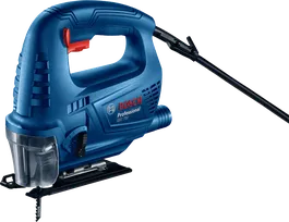 Vbodna žaga Bosch GST 700 z ergonomskim ročajem.